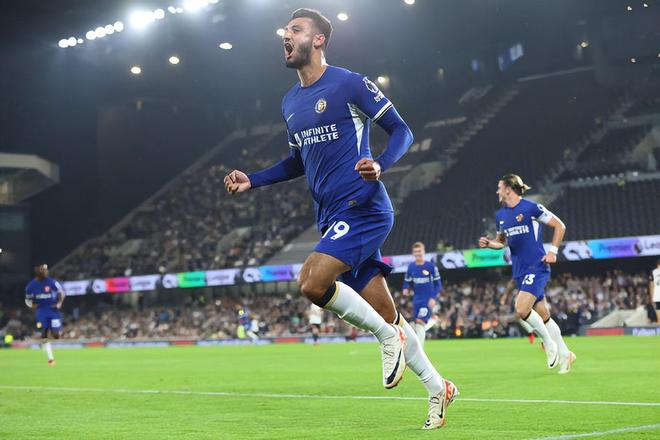 接到本垒打球后请不要得意忘形！